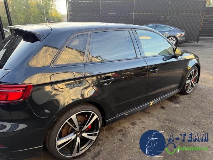 Audi RS 3 Sportback 2.5 TFSI 20V Quattro Sloopvoertuig (2019, Zwart)