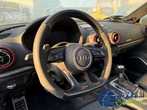 Audi RS 3 Sportback 2.5 TFSI 20V Quattro Sloopvoertuig (2019, Zwart)