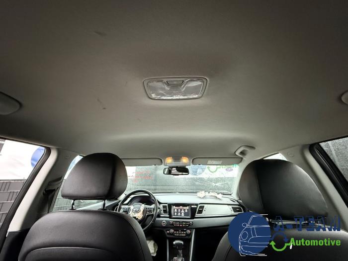 Kia Niro I 1.6 GDI Hybrid Sloopvoertuig (2017, Zwart)