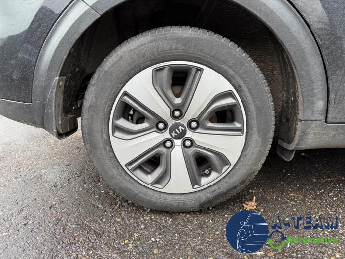 Kia Niro I 1.6 GDI Hybrid Sloopvoertuig (2017, Zwart)