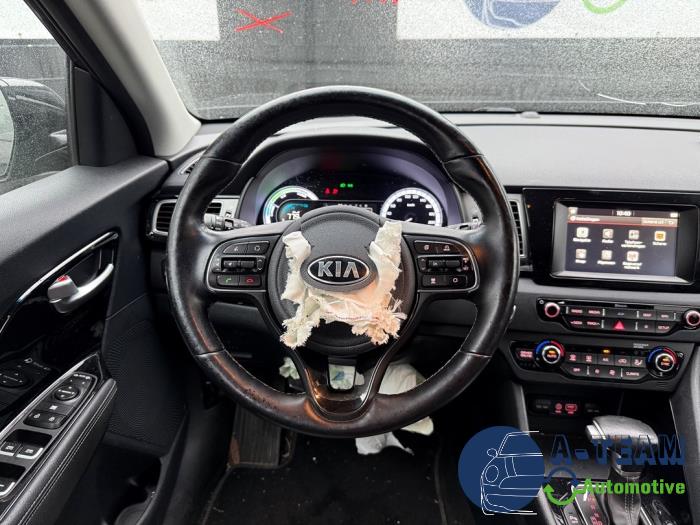 Kia Niro I 1.6 GDI Hybrid Sloopvoertuig (2017, Zwart)