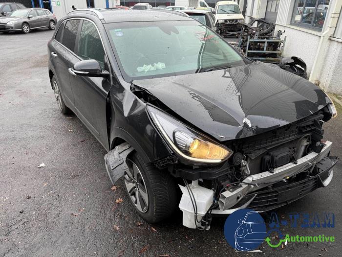Kia Niro I 1.6 GDI Hybrid Sloopvoertuig (2017, Zwart)