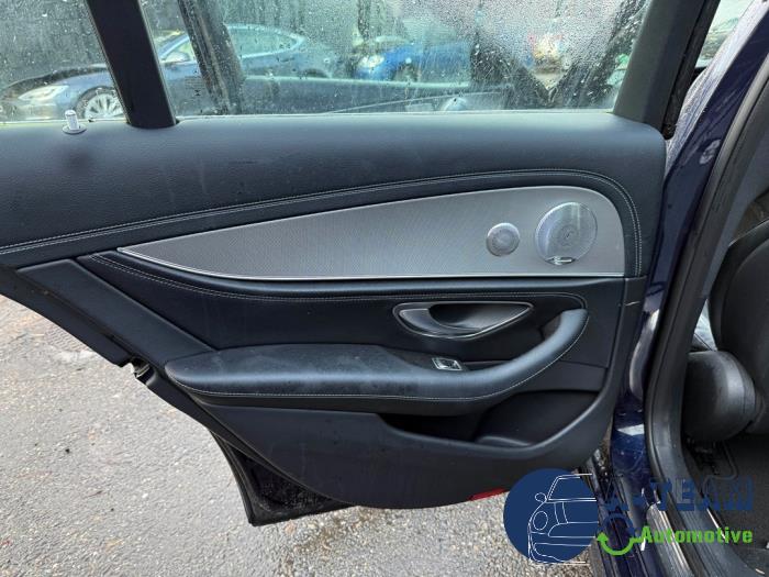 Mercedes E E-200 2.0 Turbo 16V Sloopvoertuig (2016, Blauw)