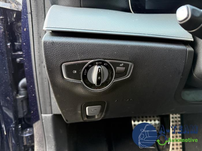 Mercedes E E-200 2.0 Turbo 16V Sloopvoertuig (2016, Blauw)