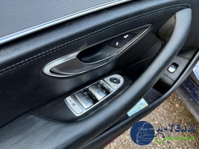 Mercedes E E-200 2.0 Turbo 16V Sloopvoertuig (2016, Blauw)