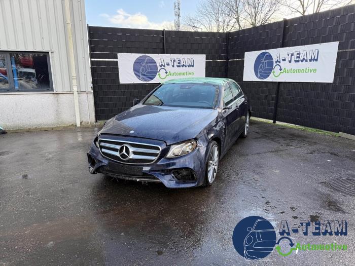 Mercedes E E-200 2.0 Turbo 16V Sloopvoertuig (2016, Blauw)
