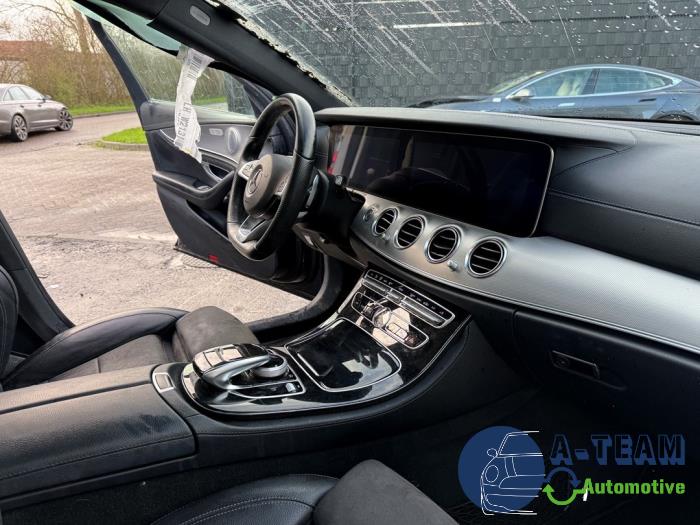 Mercedes E E-200 2.0 Turbo 16V Sloopvoertuig (2016, Blauw)