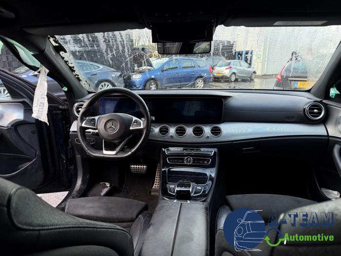 Mercedes E E-200 2.0 Turbo 16V Sloopvoertuig (2016, Blauw)