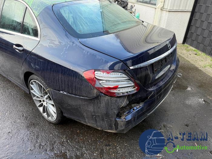 Mercedes E E-200 2.0 Turbo 16V Sloopvoertuig (2016, Blauw)