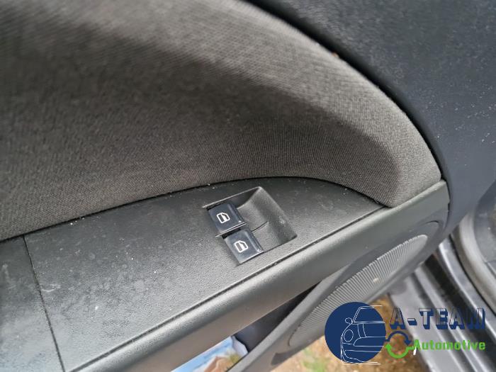 Seat Leon 1.2 TSI Sloopvoertuig (2011, Zwart)