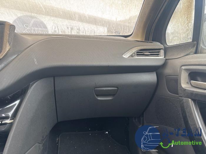 Peugeot 208 I 1.2 12V e-THP PureTech 110 Sloopvoertuig (2017, Zwart)