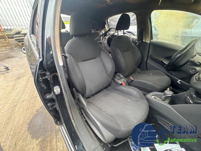 Peugeot 208 I 1.2 12V e-THP PureTech 110 Sloopvoertuig (2017, Zwart)