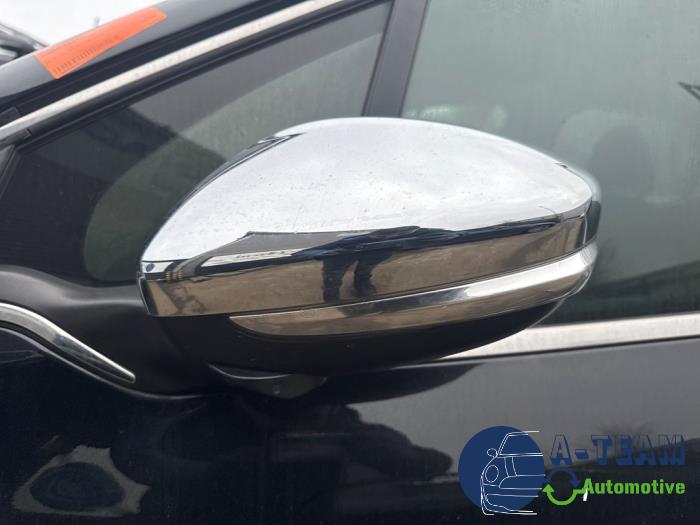 Peugeot 208 I 1.2 12V e-THP PureTech 110 Sloopvoertuig (2017, Zwart)