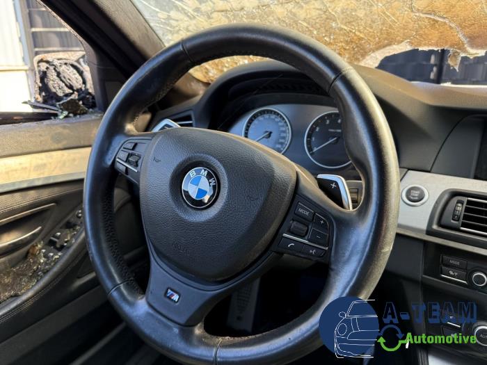 BMW 5 serie 530i 24V Sloopvoertuig (2013, Zwart)