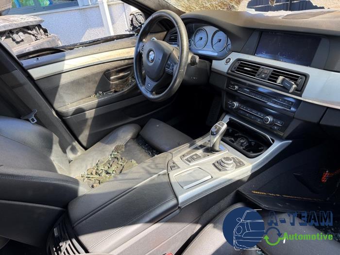 BMW 5 serie 530i 24V Sloopvoertuig (2013, Zwart)