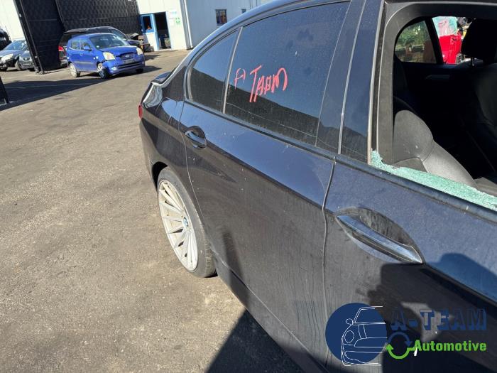 BMW 5 serie 530i 24V Sloopvoertuig (2013, Zwart)