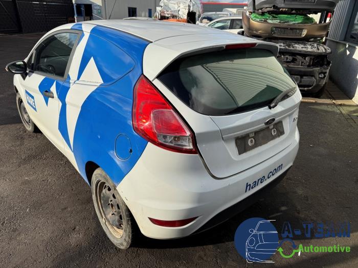 Ford Fiesta 6 1.5 TDCi Sloopvoertuig (2016, Roze, Wit)