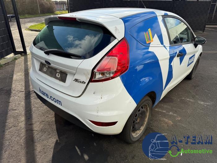 Ford Fiesta 6 1.5 TDCi Sloopvoertuig (2016, Roze, Wit)