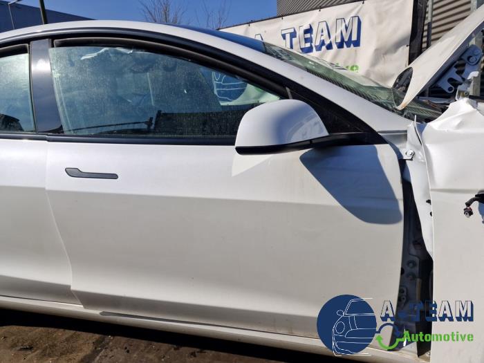 Tesla Model 3 Long Range RWD 78 kWh Sloopvoertuig (2024, Wit)