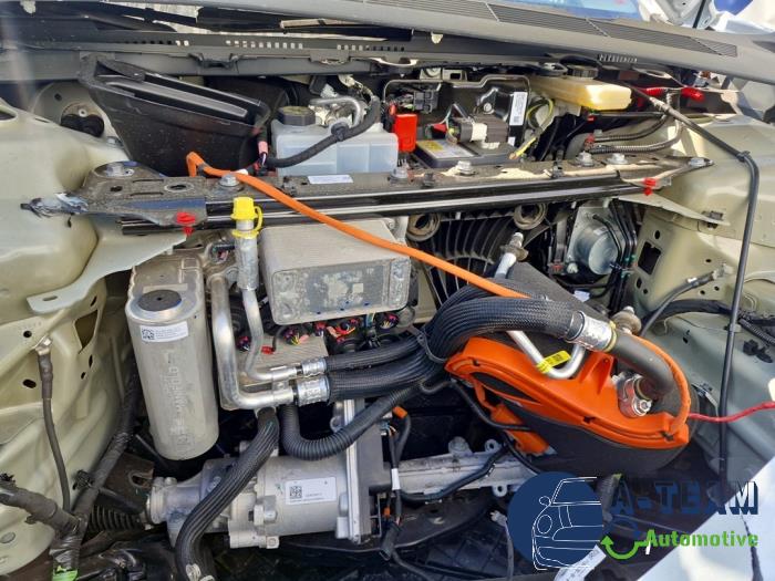 Tesla Model 3 Long Range RWD 78 kWh Sloopvoertuig (2024, Wit)