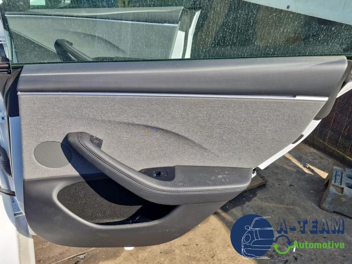 Tesla Model 3 Long Range RWD 78 kWh Sloopvoertuig (2024, Wit)