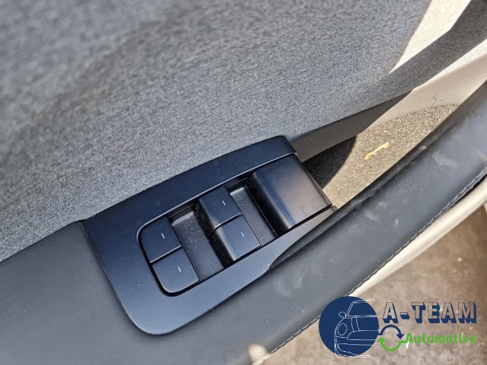 Tesla Model 3 Long Range RWD 78 kWh Sloopvoertuig (2024, Wit)