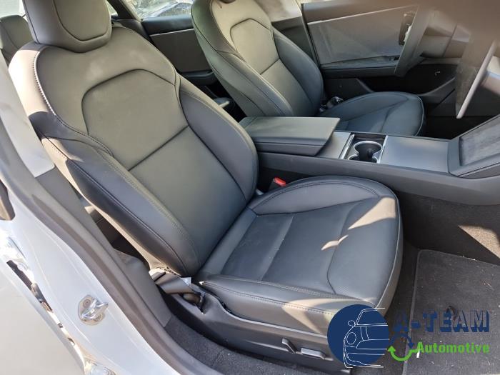 Tesla Model 3 Long Range RWD 78 kWh Sloopvoertuig (2024, Wit)