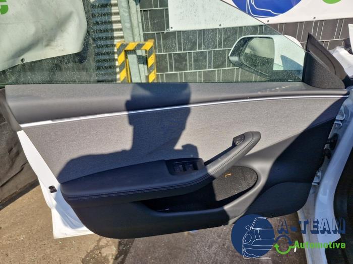 Tesla Model 3 Long Range RWD 78 kWh Sloopvoertuig (2024, Wit)