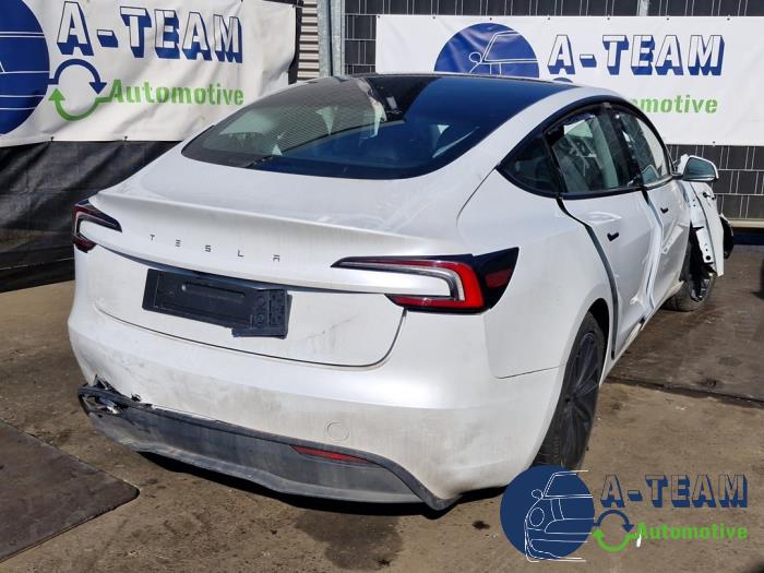 Tesla Model 3 Long Range RWD 78 kWh Sloopvoertuig (2024, Wit)