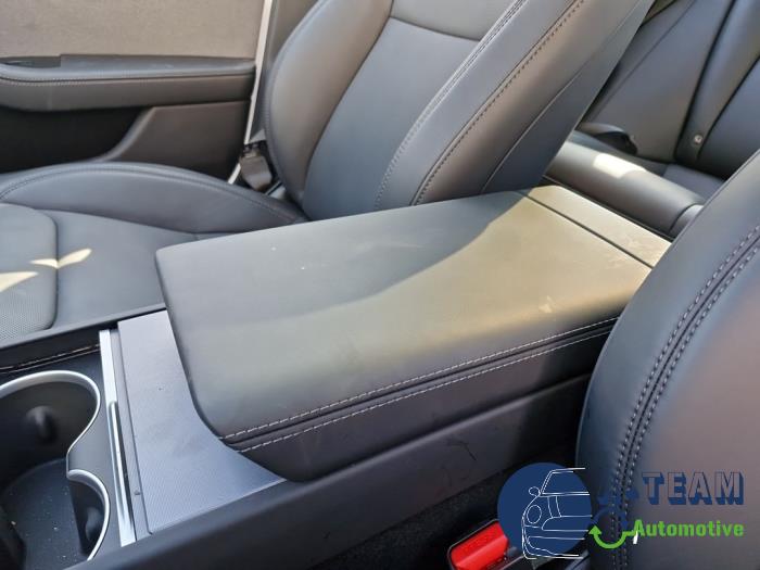 Tesla Model 3 Long Range RWD 78 kWh Sloopvoertuig (2024, Wit)