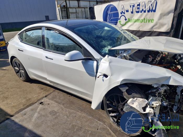 Tesla Model 3 Long Range RWD 78 kWh Sloopvoertuig (2024, Wit)