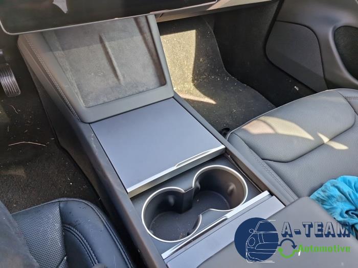 Tesla Model 3 Long Range RWD 78 kWh Sloopvoertuig (2024, Wit)