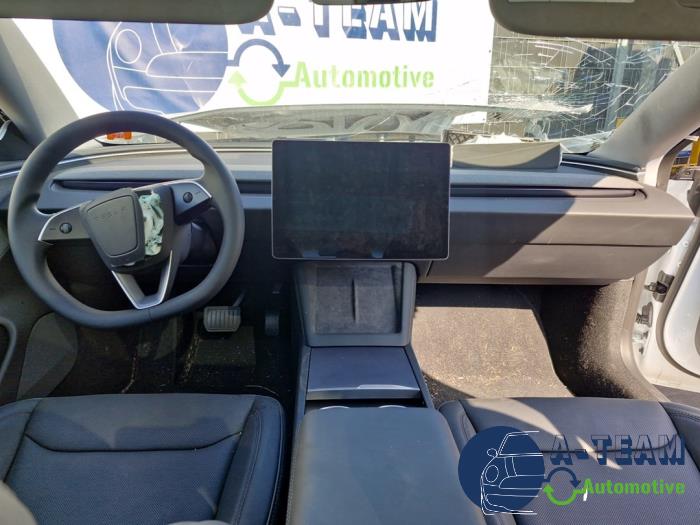 Tesla Model 3 Long Range RWD 78 kWh Sloopvoertuig (2024, Wit)