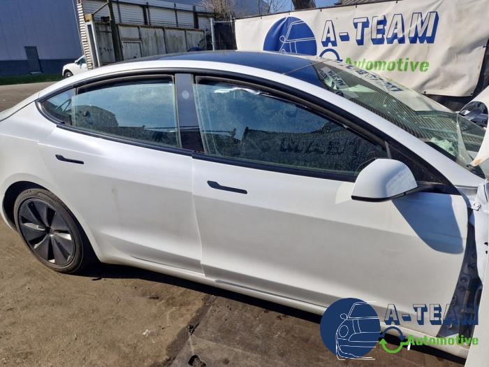 Tesla Model 3 Long Range RWD 78 kWh Sloopvoertuig (2024, Wit)