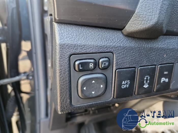 Toyota Auris Touring Sports 1.8 16V Hybrid Sloopvoertuig (2014, Zwart)