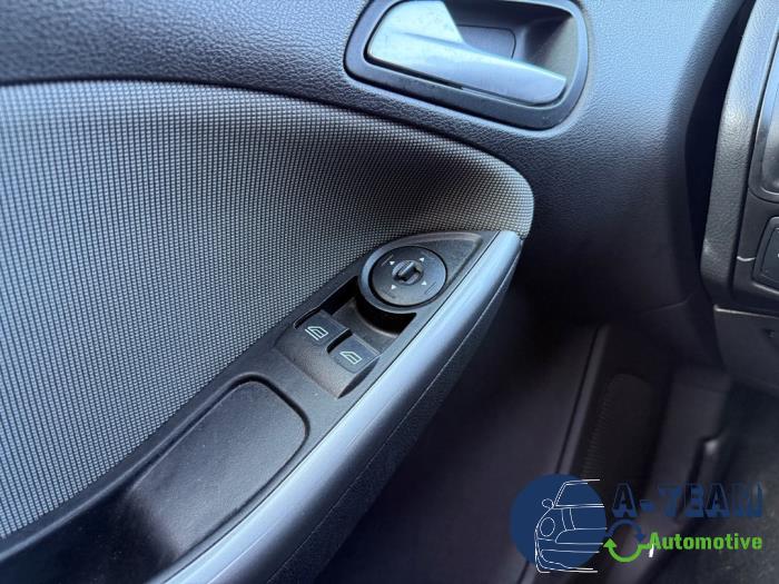 Ford Focus 3 1.0 Ti-VCT EcoBoost 12V 100 Sloopvoertuig (2013, Zwart)