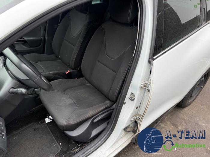 Renault Clio IV Estate/Grandtour 0.9 Energy TCE 12V Sloopvoertuig (2014, Wit)