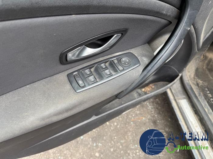 Renault Megane III Grandtour 1.6 16V Bifuel Sloopvoertuig (2011, Grijs)