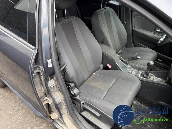 Renault Megane III Grandtour 1.6 16V Bifuel Sloopvoertuig (2011, Grijs)