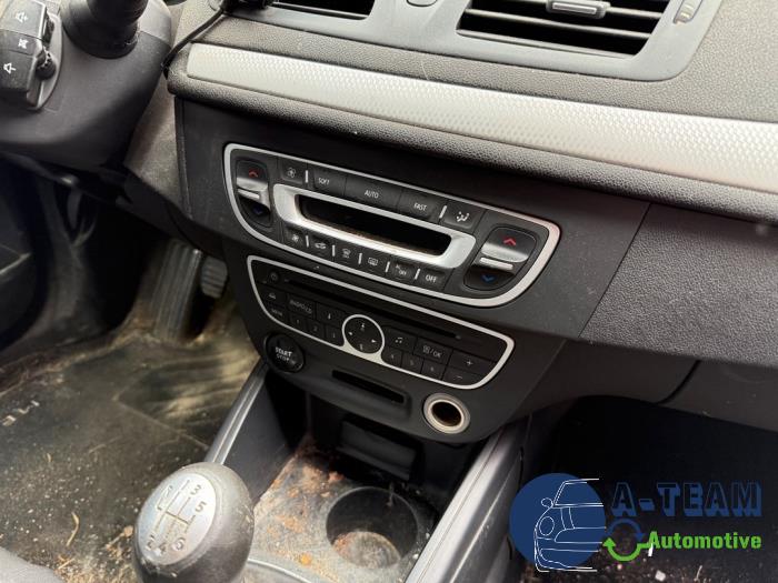 Renault Megane III Grandtour 1.6 16V Bifuel Sloopvoertuig (2011, Grijs)