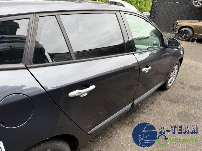 Renault Megane III Grandtour 1.6 16V Bifuel Sloopvoertuig (2011, Grijs)