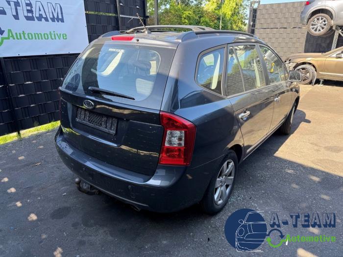 Kia Carens III 2.0i CVVT 16V Sloopvoertuig (2008, Grijs)