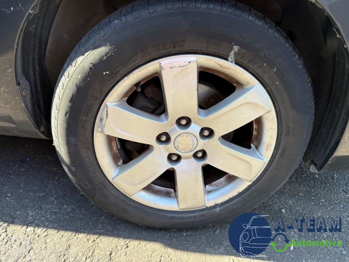 Kia Carens III 2.0i CVVT 16V Sloopvoertuig (2008, Grijs)