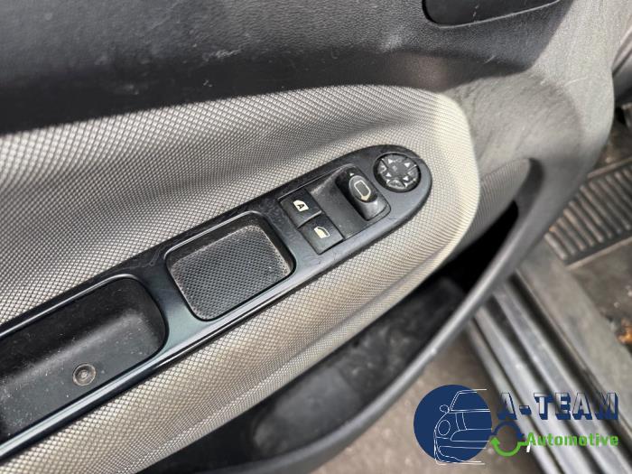 Citroen C3 Picasso 1.4 16V VTI 95 Sloopvoertuig (2009, Zwart)