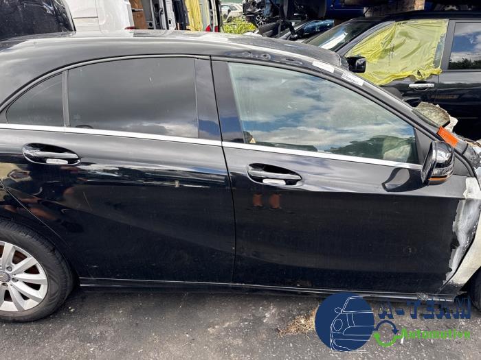 Mercedes A 1.6 A-180 16V Sloopvoertuig (2013, Zwart)