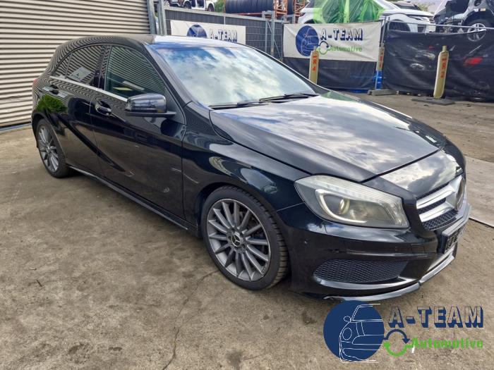 Mercedes A 1.6 A-180 16V Sloopvoertuig (2013, Zwart)