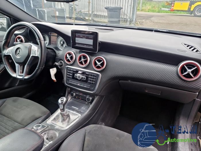 Mercedes A 1.6 A-180 16V Sloopvoertuig (2013, Zwart)