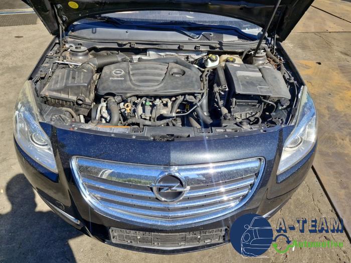 Opel Insignia 2.0 Turbo 16V Ecotec Sloopvoertuig (2010, Zwart)