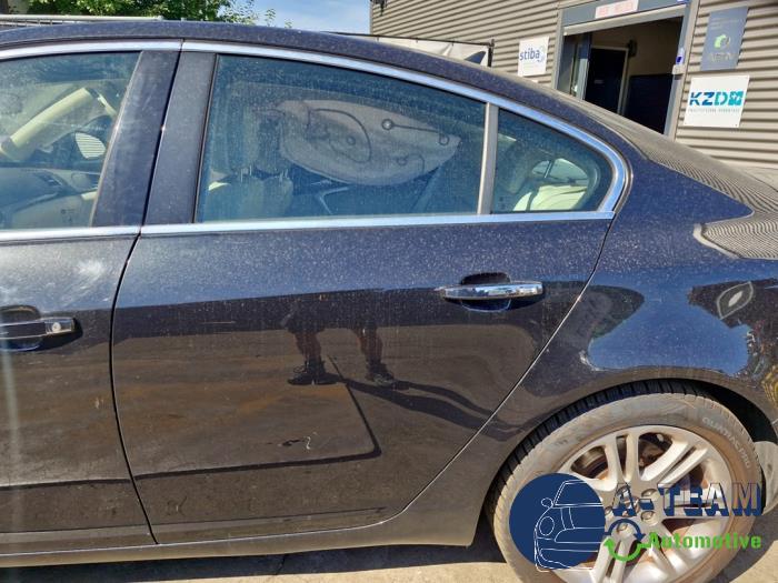 Opel Insignia 2.0 Turbo 16V Ecotec Sloopvoertuig (2010, Zwart)