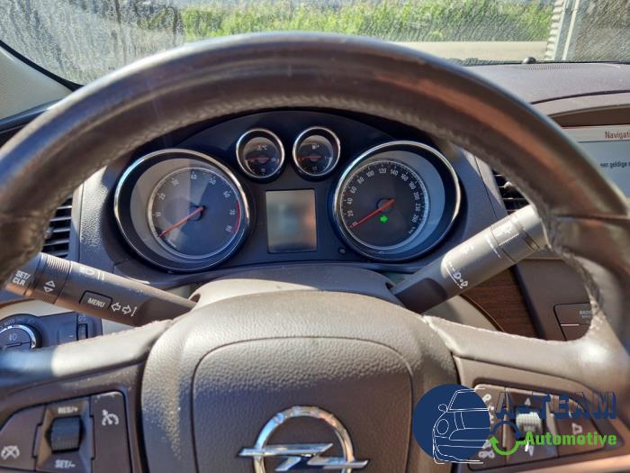 Opel Insignia 2.0 Turbo 16V Ecotec Sloopvoertuig (2010, Zwart)